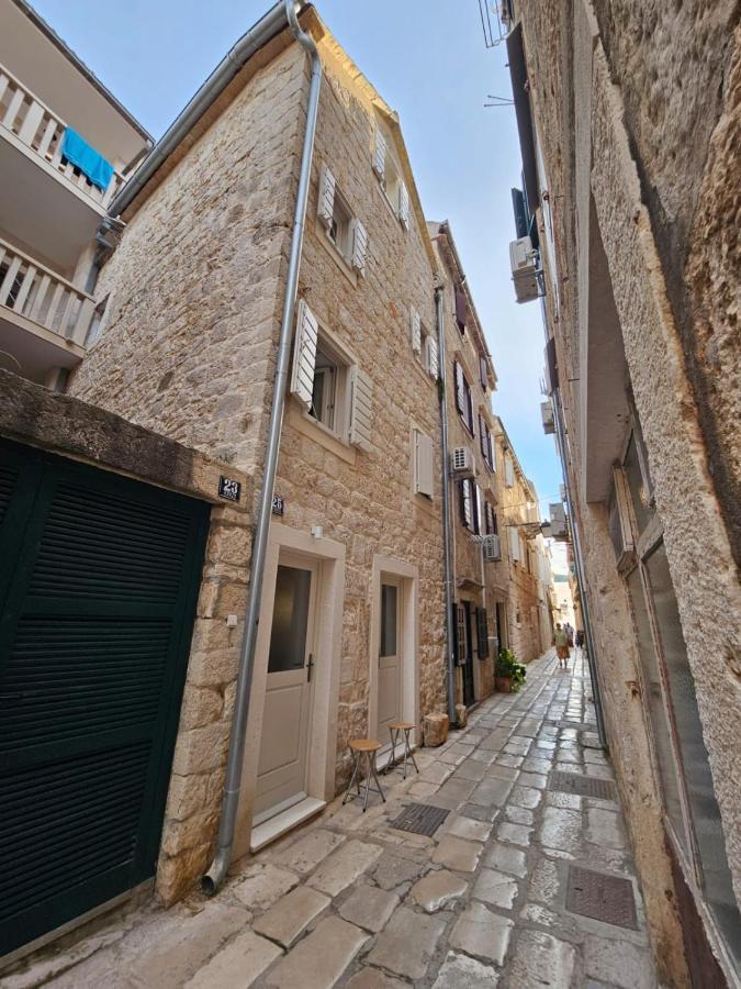 House Malena - Rooms Vis Exterior photo